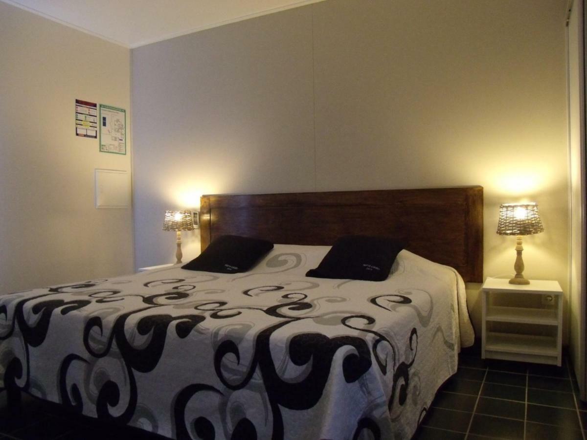 Bed and Breakfast Le Four A Pain Saint-Philippe Exterior foto